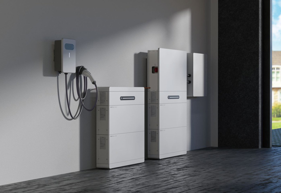 Inverter ibrido trifase da 15kW Dual MPPT 20kVA Backup EPS 180-650V Batteria IP65